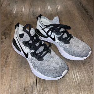Nike React - 9.5